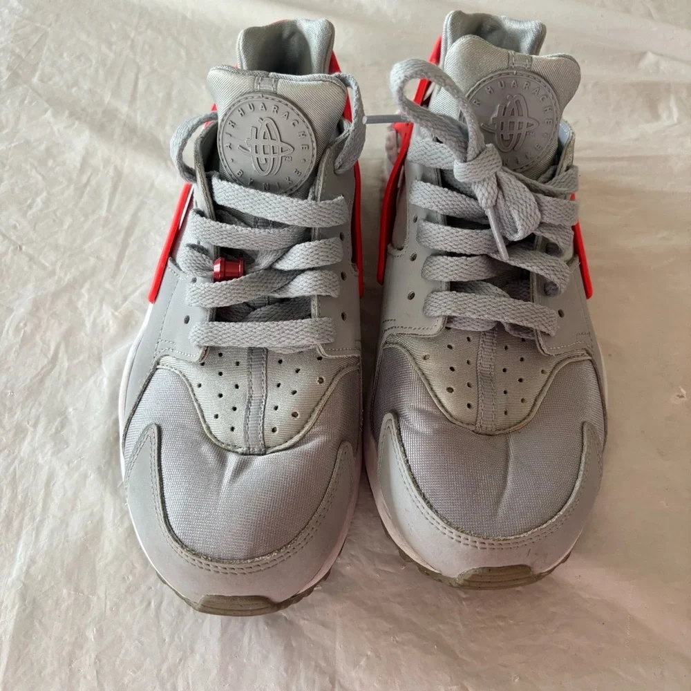 Nike Huarache Run Pure Platinum- lava glow Gray and Pink SZ 8.5 Worn 1X Indoors